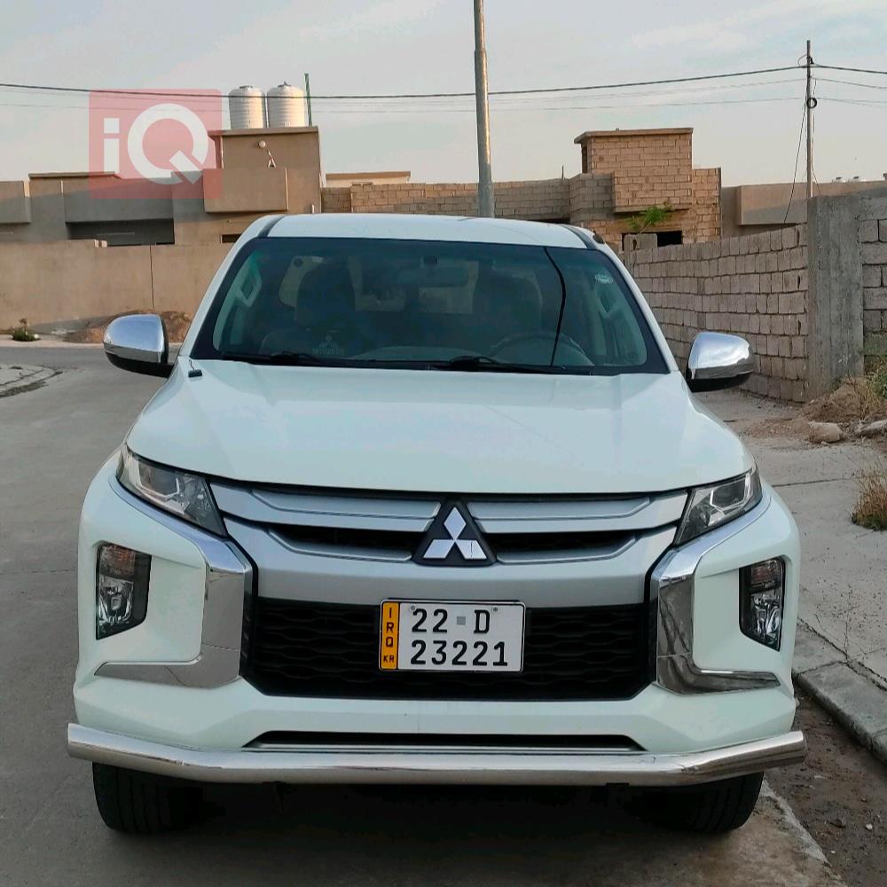میتسوبیشی L200